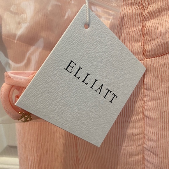 Elliatt Acacia Soft Peach Off Shoulder Midi Dress Small NWT - Picture 12 of 13
